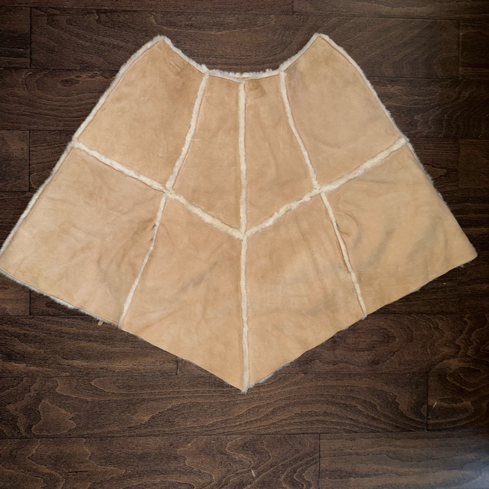 UGG Sheepskin Suede Tan Chestnut Poncho Cape Ladies Small- Midium Pockets